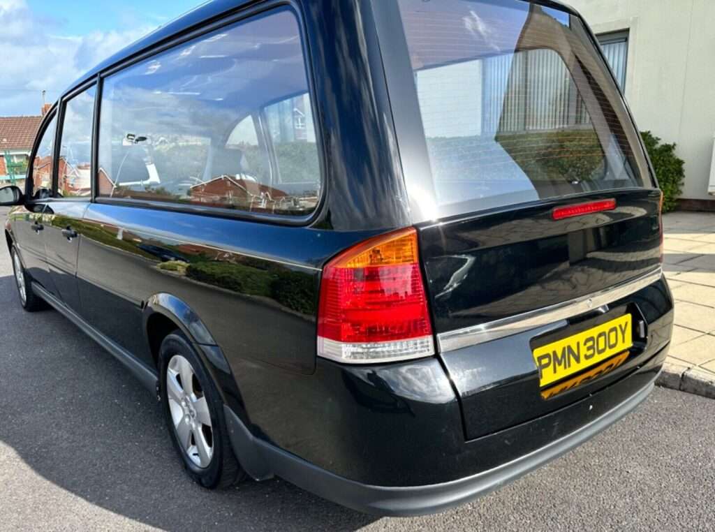 2005 Vauxhall Vectra Hearse 2