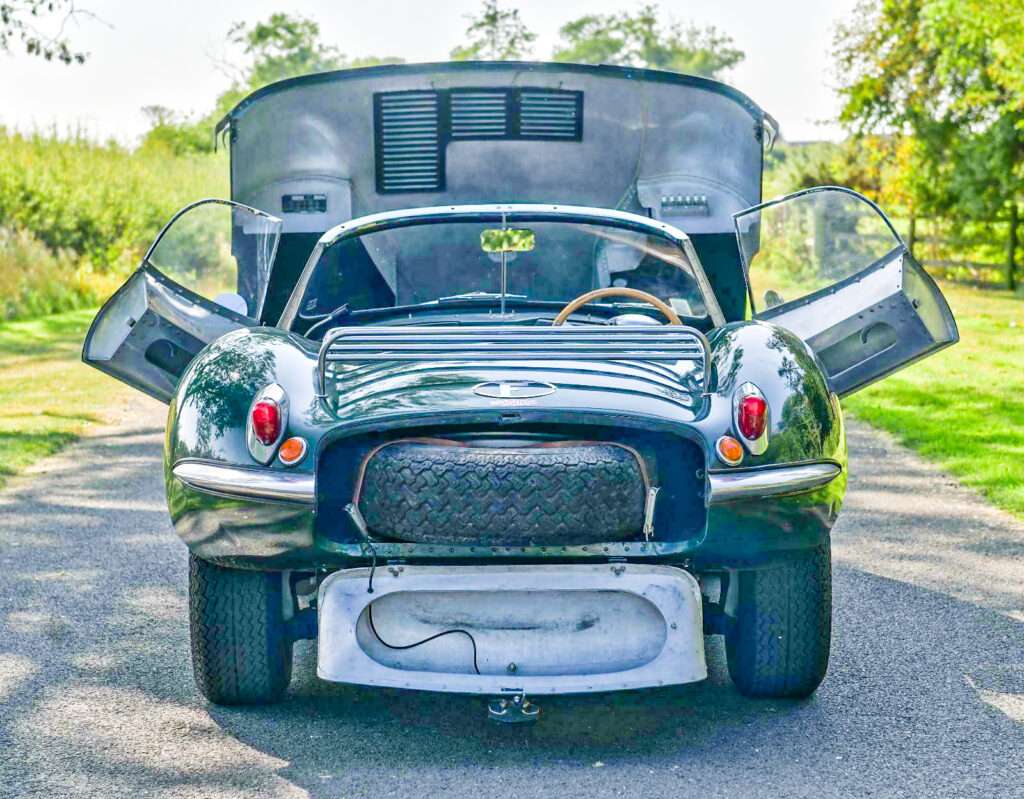 Jaguar XKSS copy rear