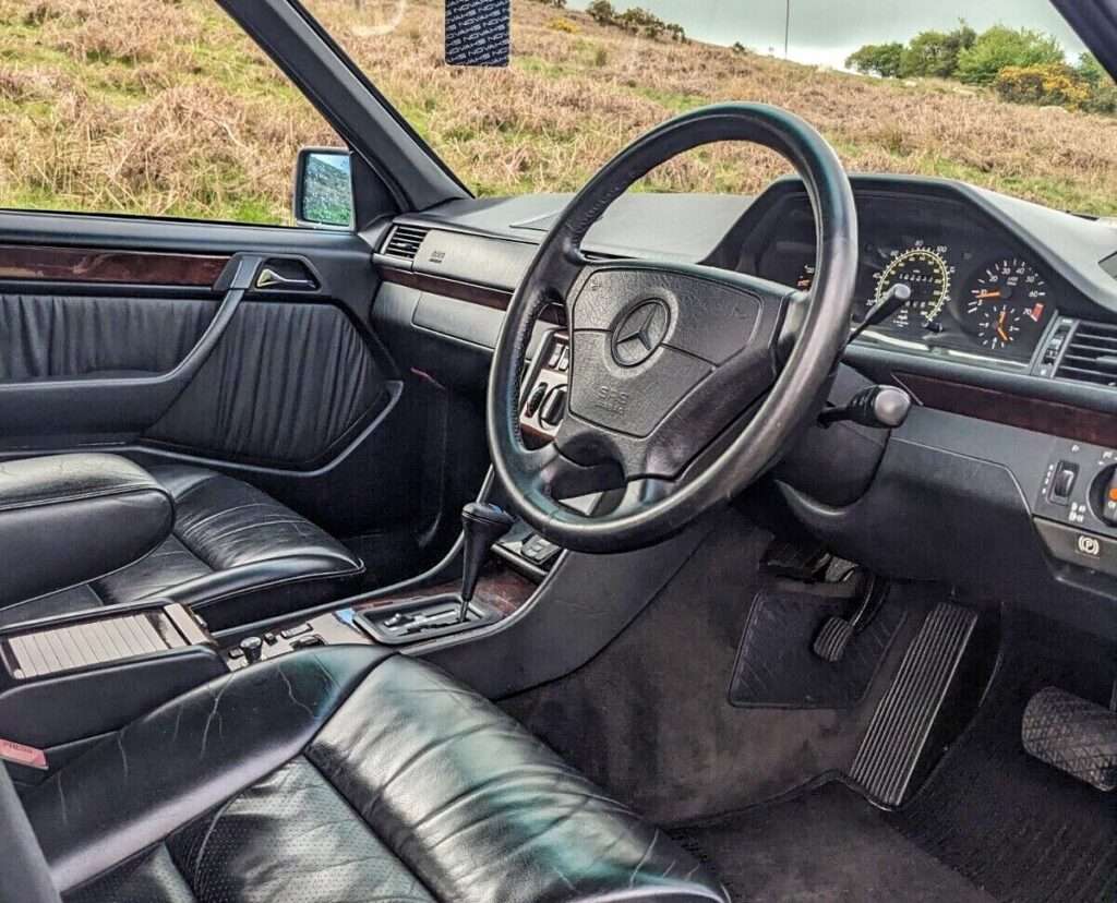 Mercedes E320 Estate 3