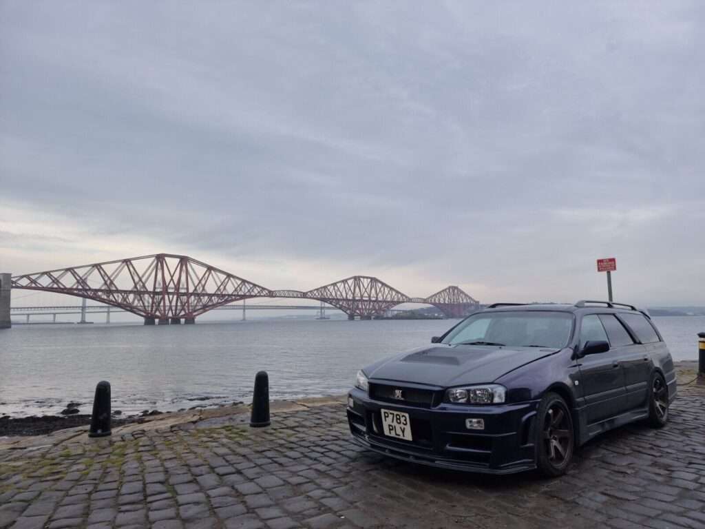 Nissan Stagea With R34 Front End 3