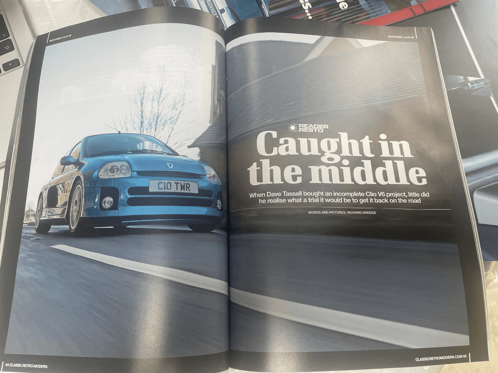 Renault CLIO V6 3.0 24V magazine