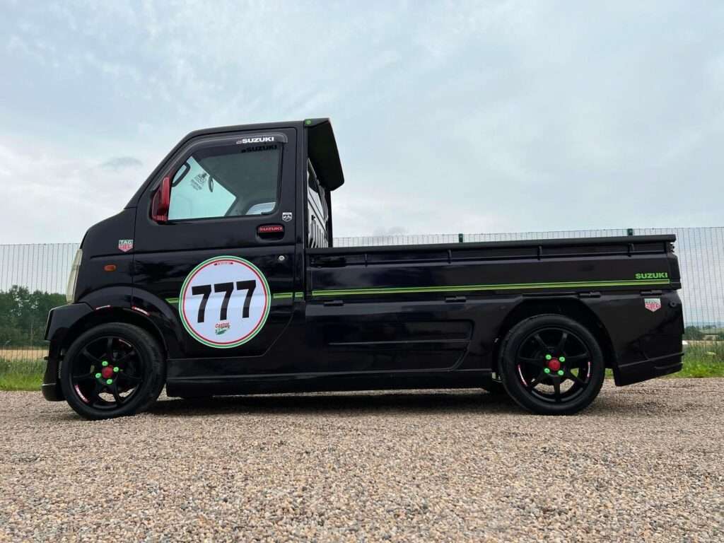 Suzuki Carry JDM pickup side