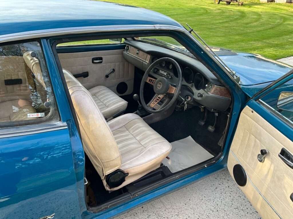 1977 Datsun 140Y 1.4 4 speed interior