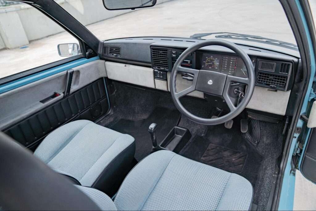 1986 Lancia Y10 Fire interior