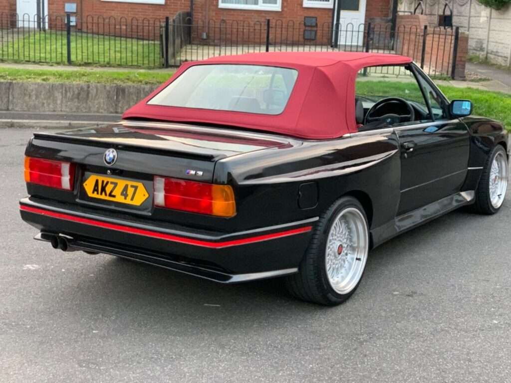 BMW E30 with M3 wide body rear