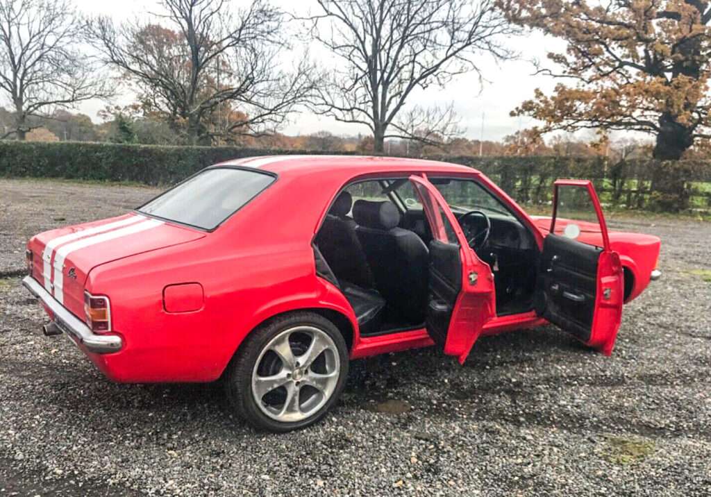 Ford Cortina Mk3 1600 side