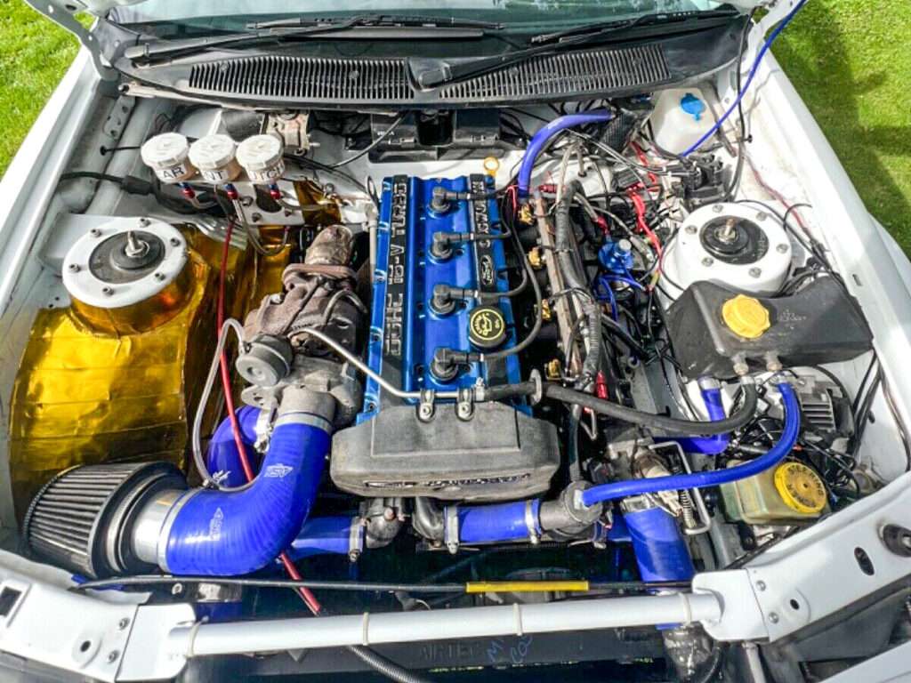 Ford Escort RS Cosworth track car engine