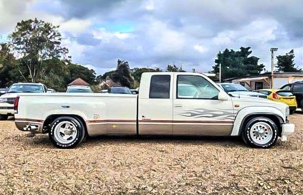 GMC 3500 Twin Axle Dually 7.4 V10