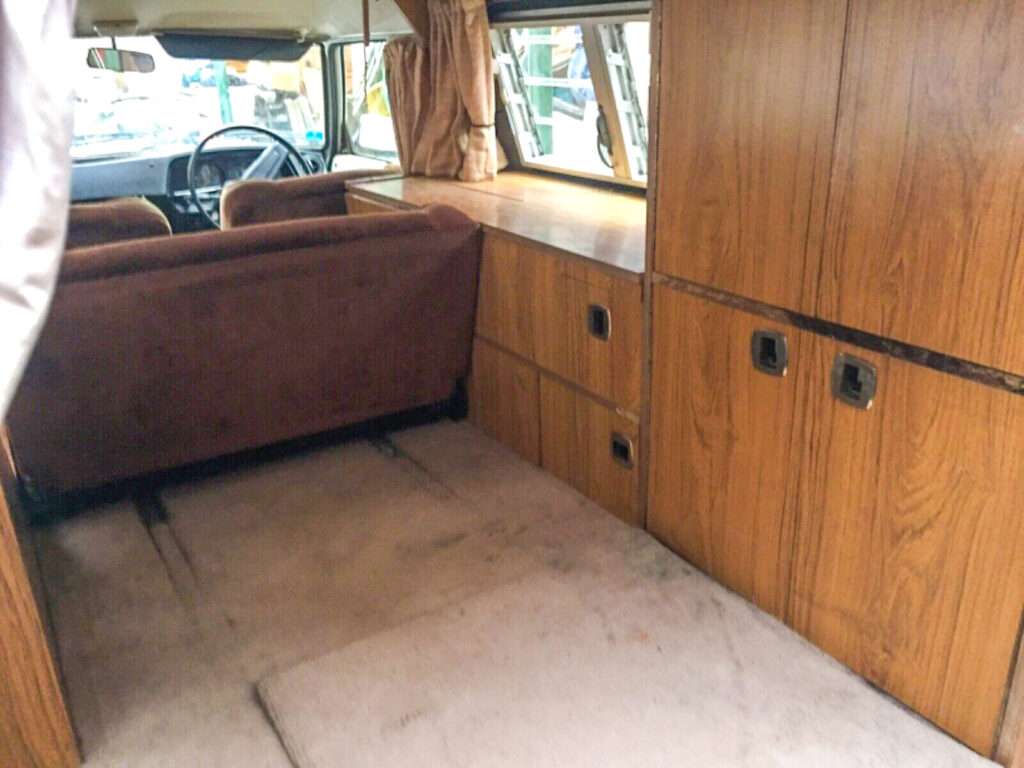 Morris 575 Suntor Camper interior