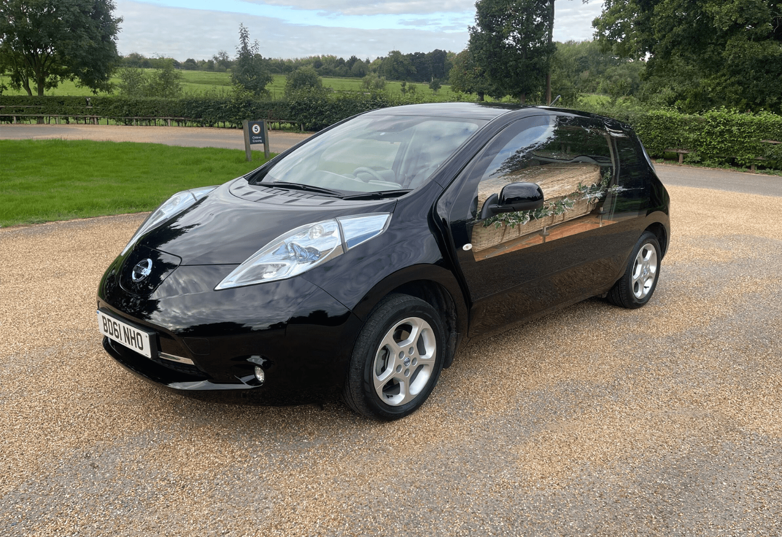 Nissan Leaf Hearse, very unusual