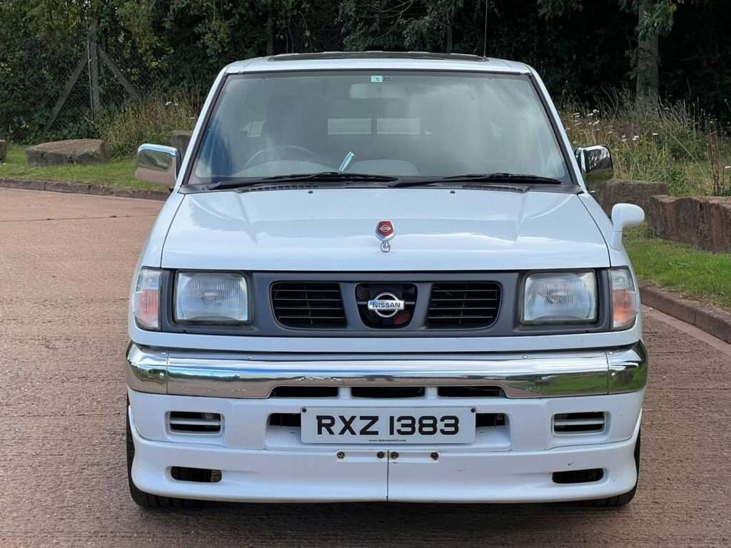 Nissan D22 double cab pickup