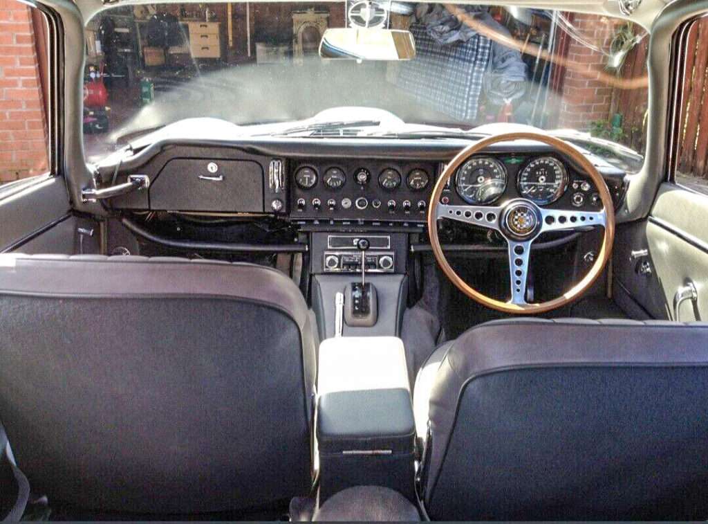 Series 1 Jaguar 2+2 E-Type interior