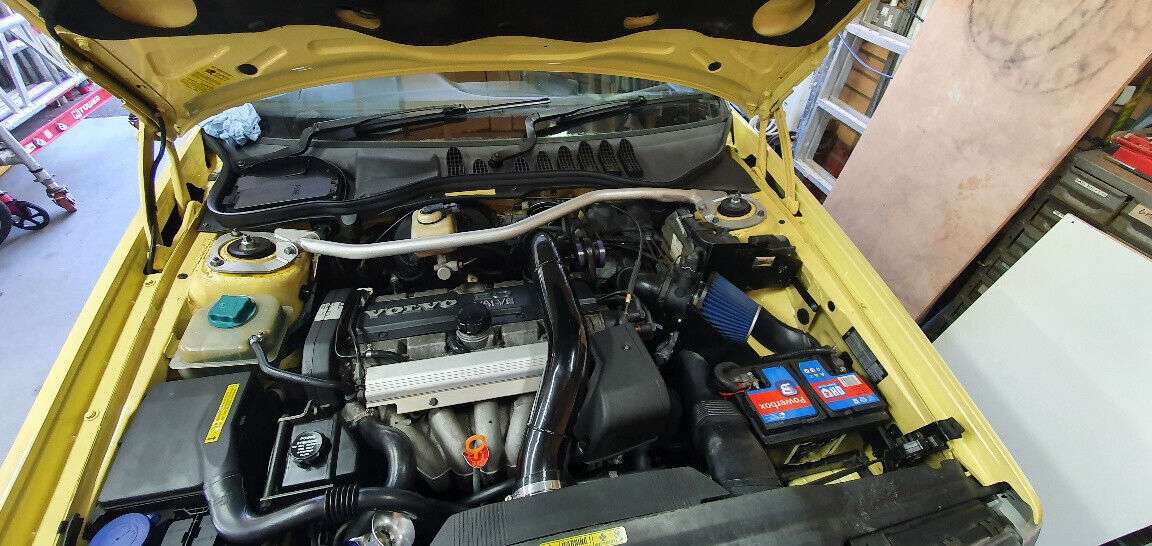 Volvo 850 T-5R Gul Yellow