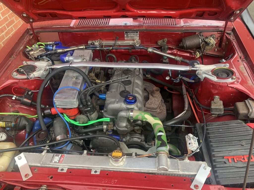 Toyota Celica Ta40 coupe engine