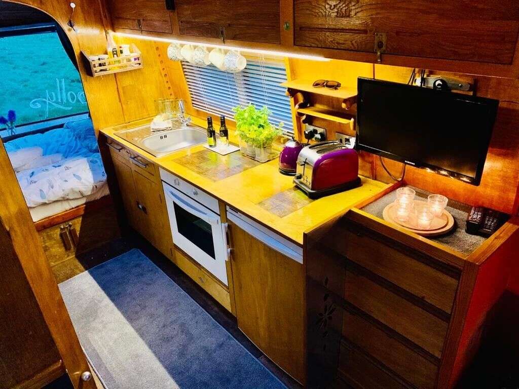Bedford J2 Motorhome 9