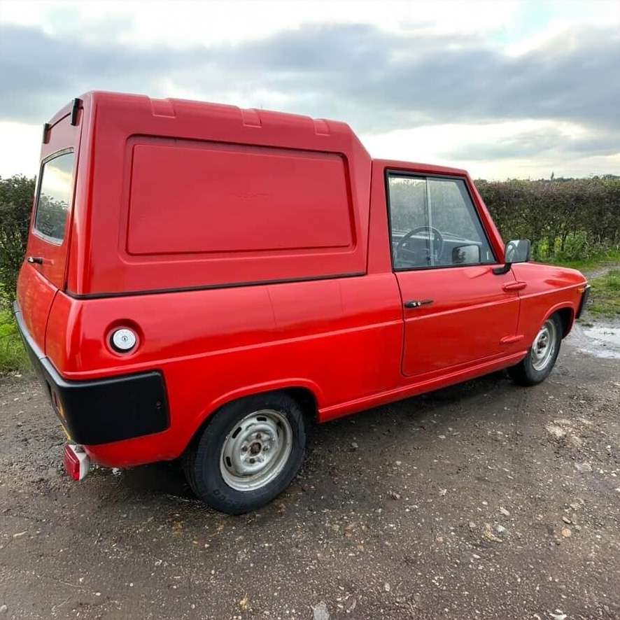 Reliant Fox Pickup 2
