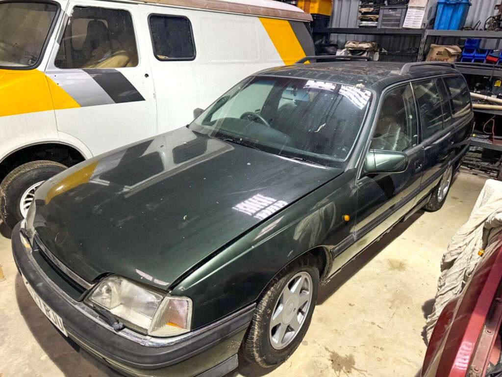 Vauxhall Carlton 24v Diamond Auto Estate 1