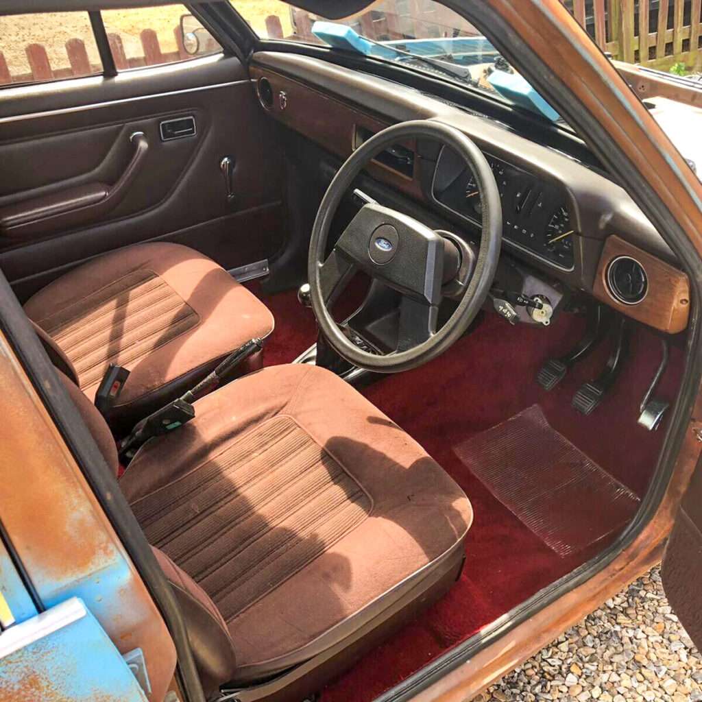 Quirky Mk2 Escort 1600 Ghia 3