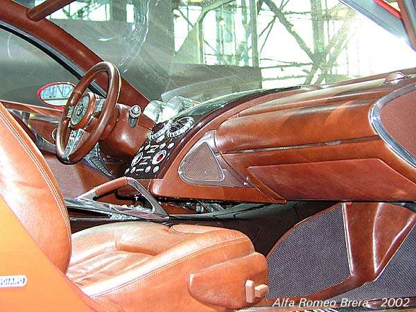 Alfa Romeo Brera dashboard and interior