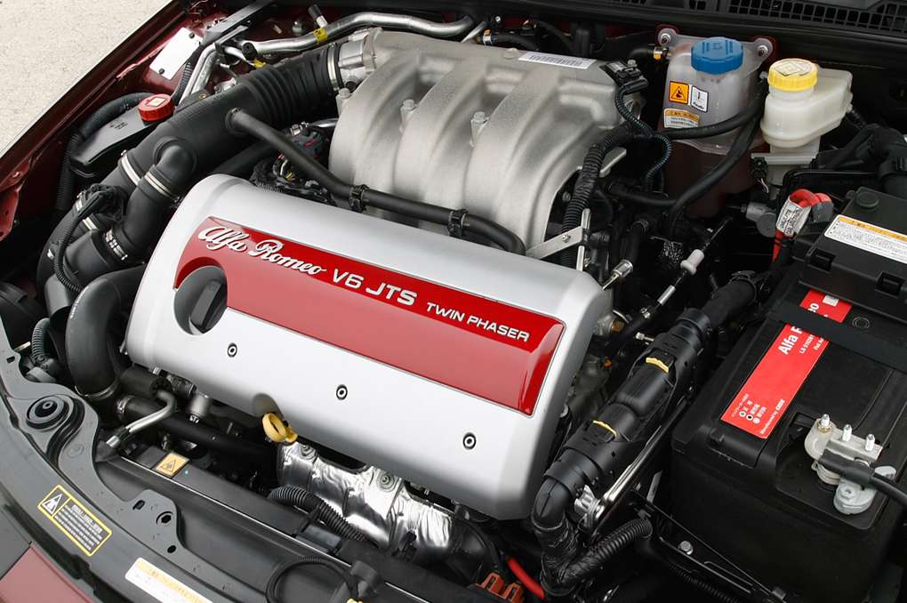 Alfa Romeo Brera 3.2 JTS V6 engine bay