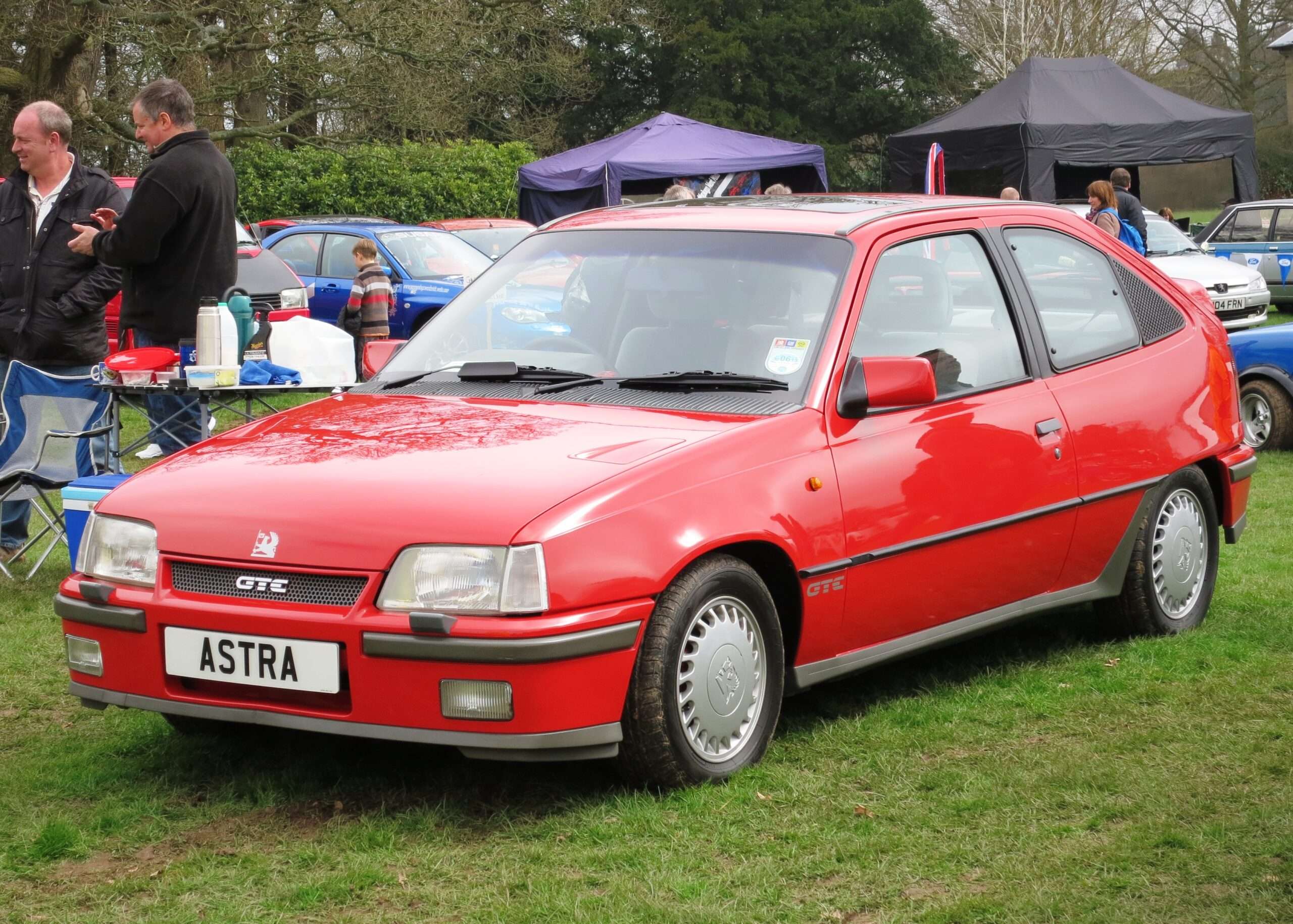 1990 Vauxhall Astra GTE Mk2, front three-quarter view