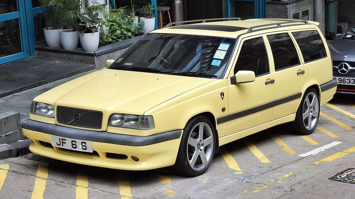 Volvo 850 T-5R and 850 R