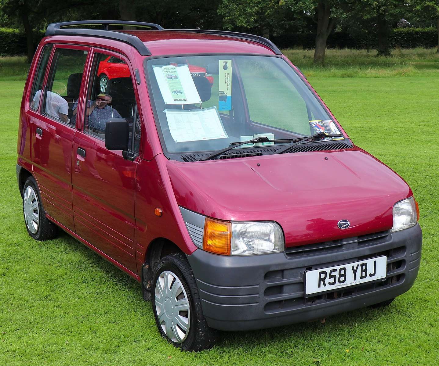 1997 UK-market Daihatsu Move 850cc