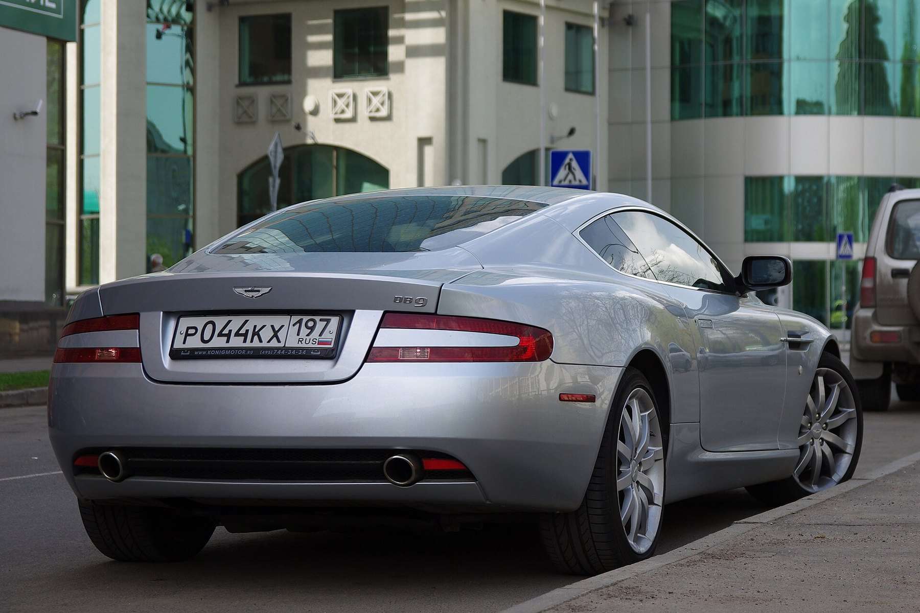 Aston Martin DB9