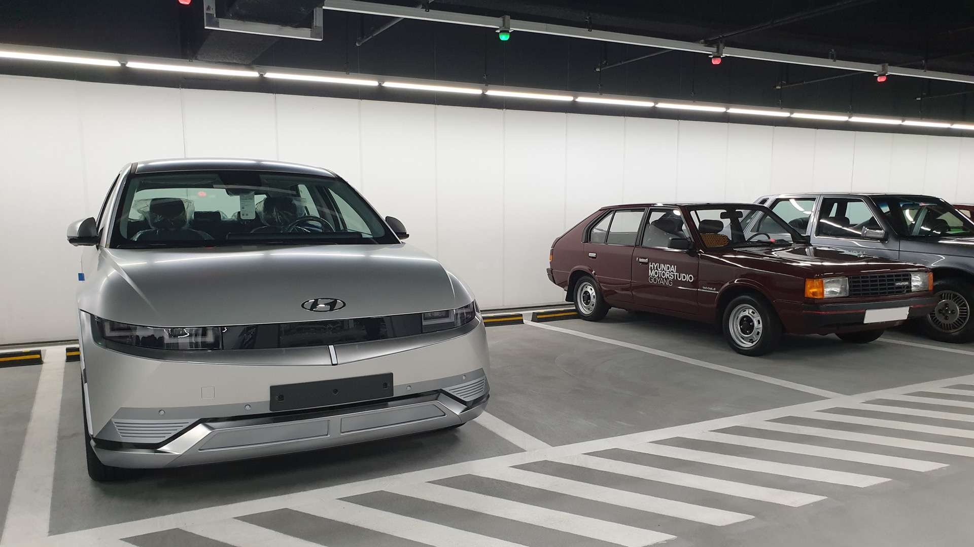 Hyundai Pony II beside an Ioniq 5 representing the Rare and Performance Hyundai hub