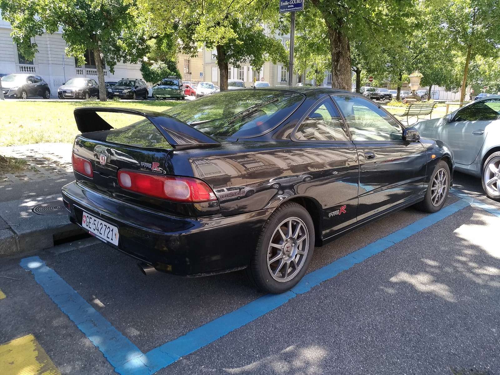 Honda Integra Type R DC2 front three-quarter view