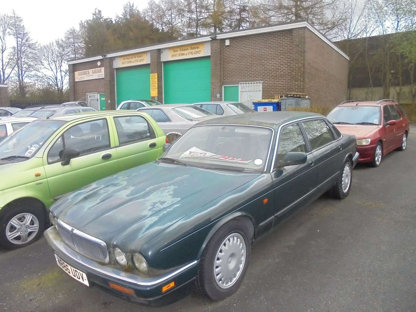 Jaguar X300 saloon