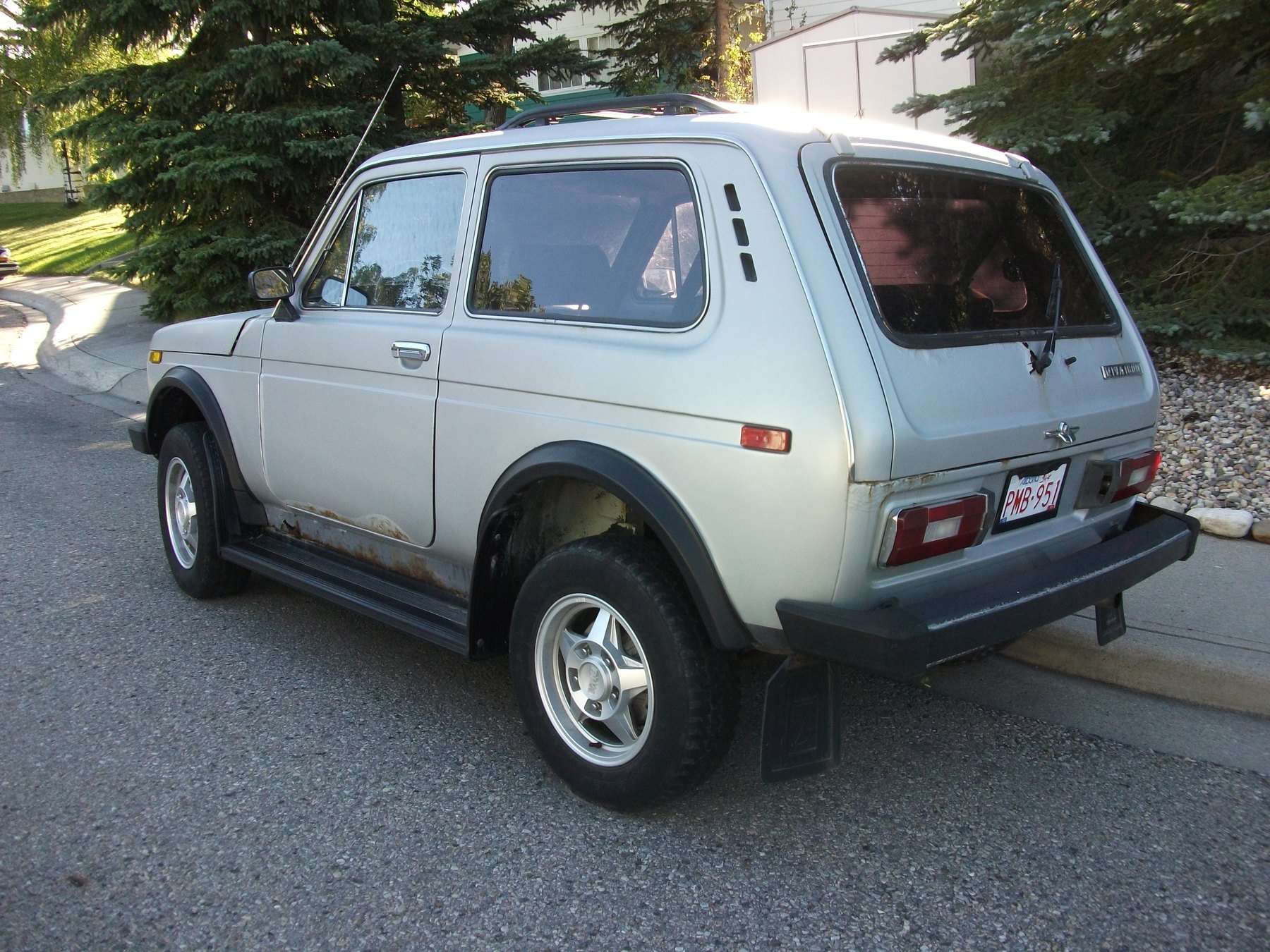 Lada Niva Cossack rear view