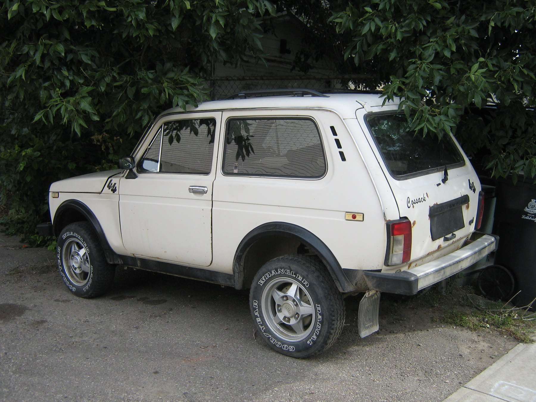 1995 Lada Niva Cossack front view