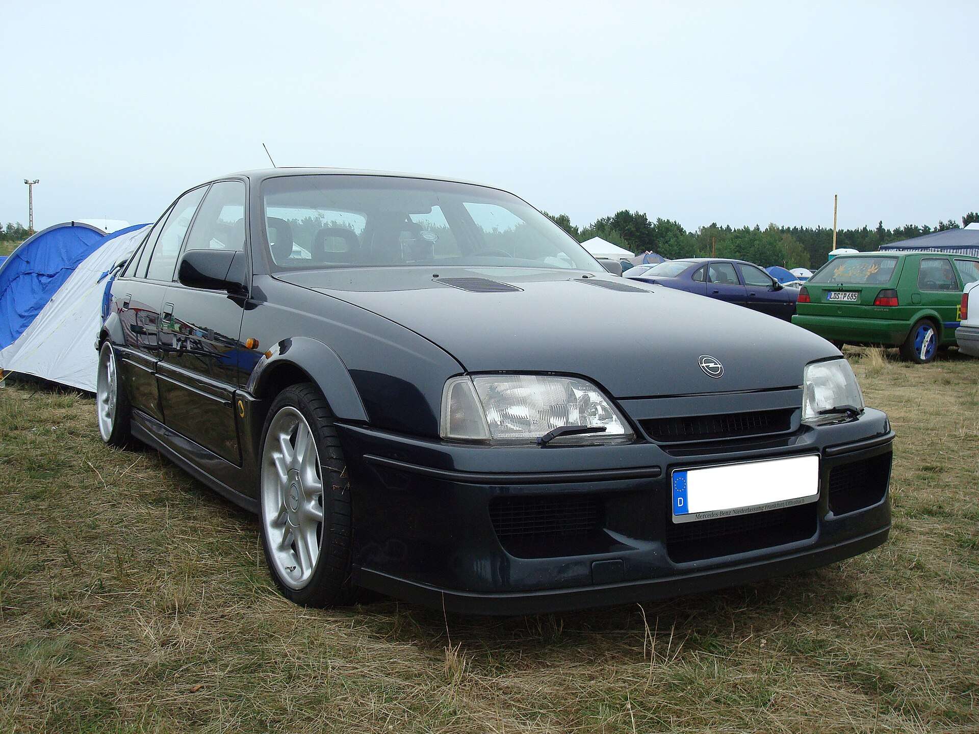 Lotus Carlton front view