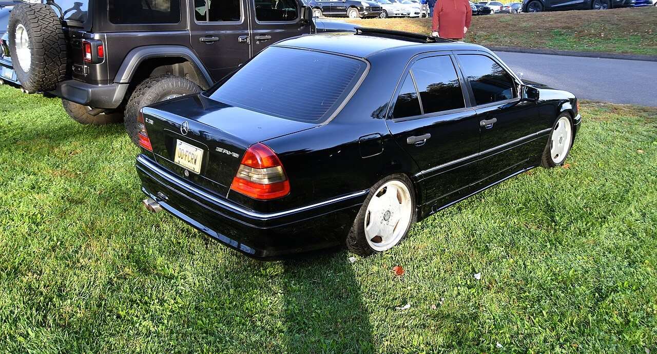 1997 Mercedes-Benz C36 AMG W202 side view