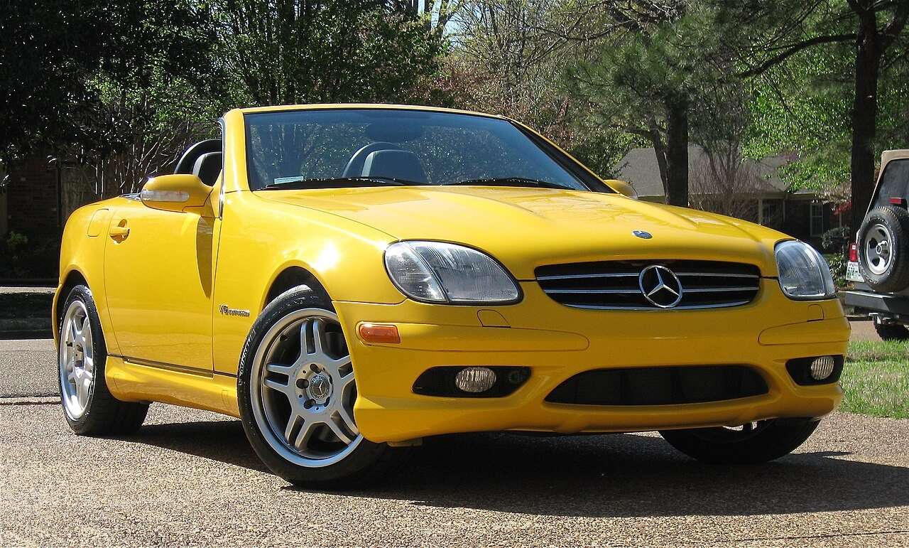 Mercedes-Benz SLK 32 AMG R170 side view