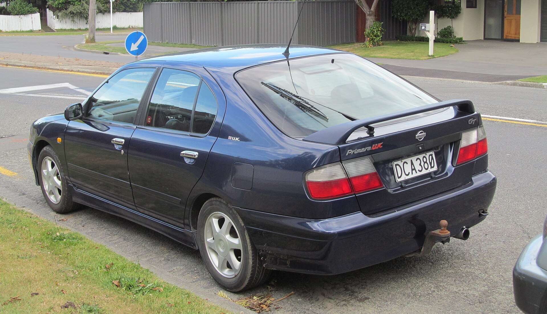 Nissan Primera P11 GT rear view