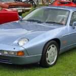 1991 Porsche 928 S4 front three-quarter view
