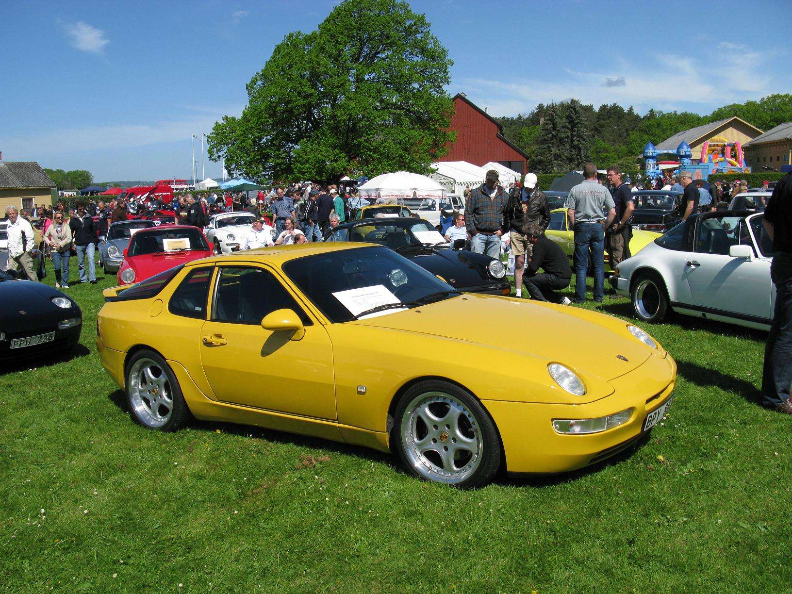 Red Porsche 968 Club Sport