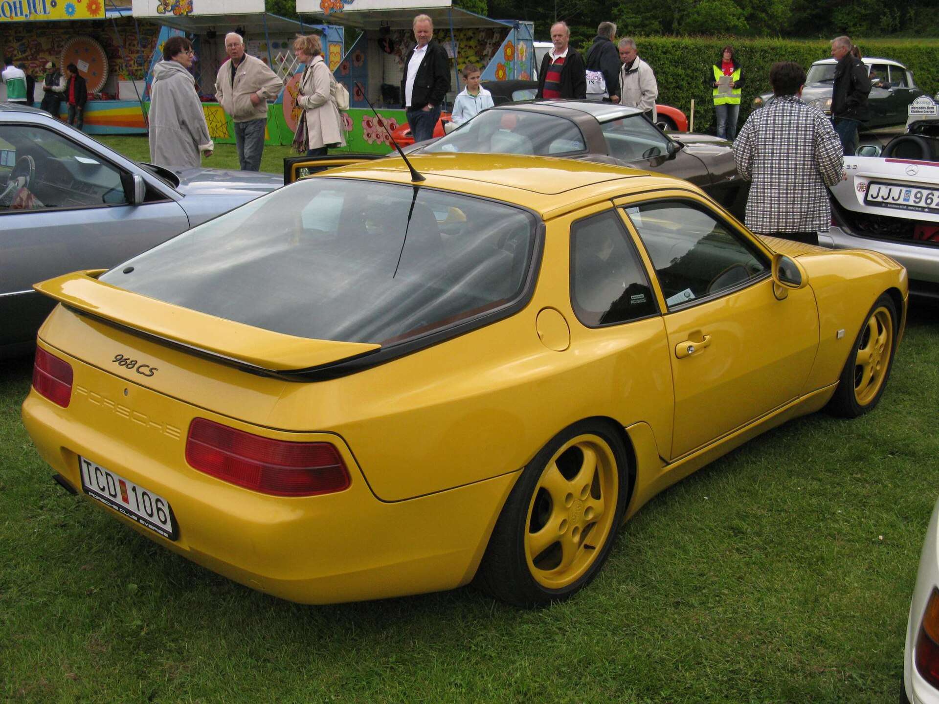 Yellow Porsche 968 Club Sport front view