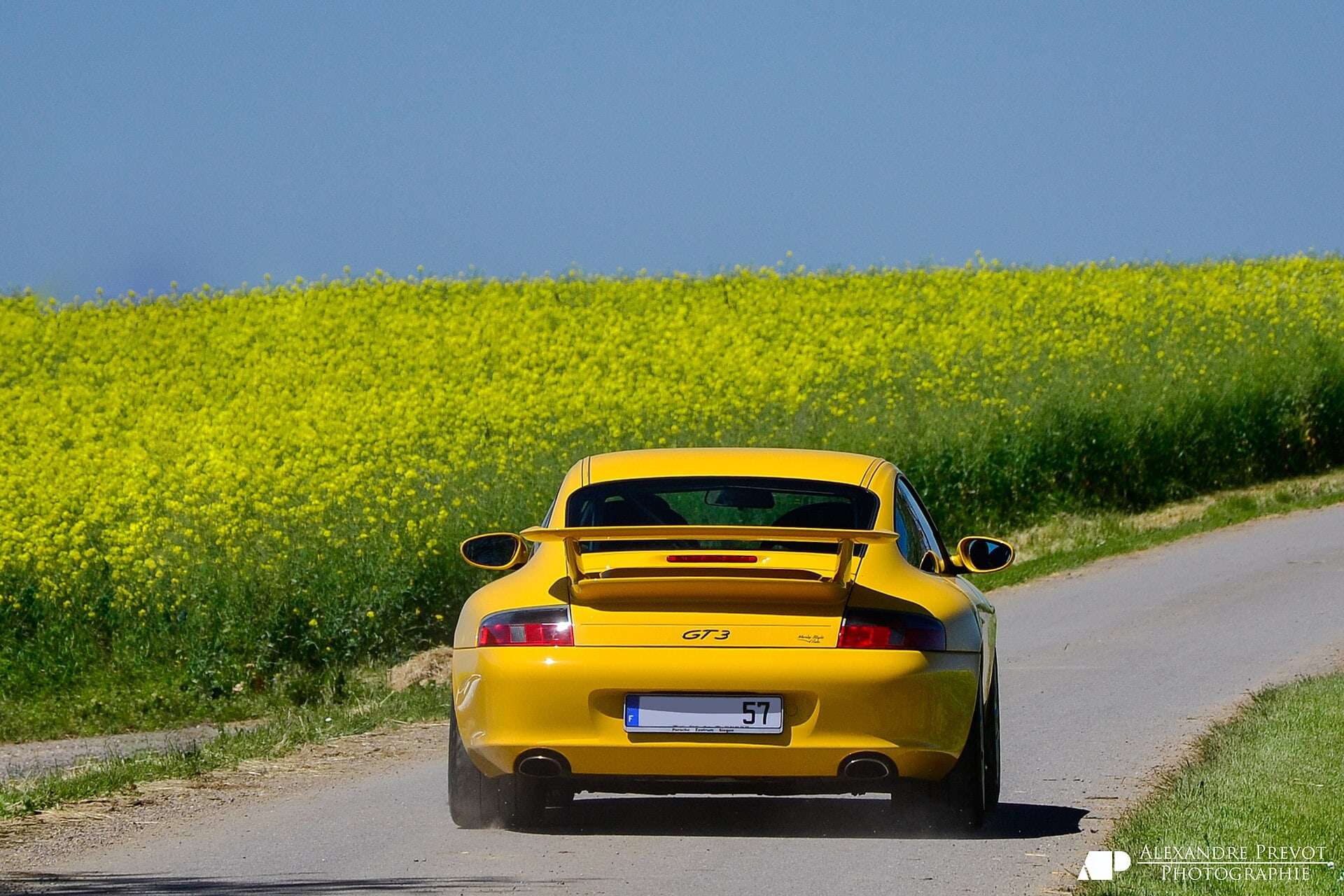 Porsche 911 996 GT3 rear three-quarter view
