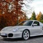 Porsche 911 Turbo 996 front three-quarter view