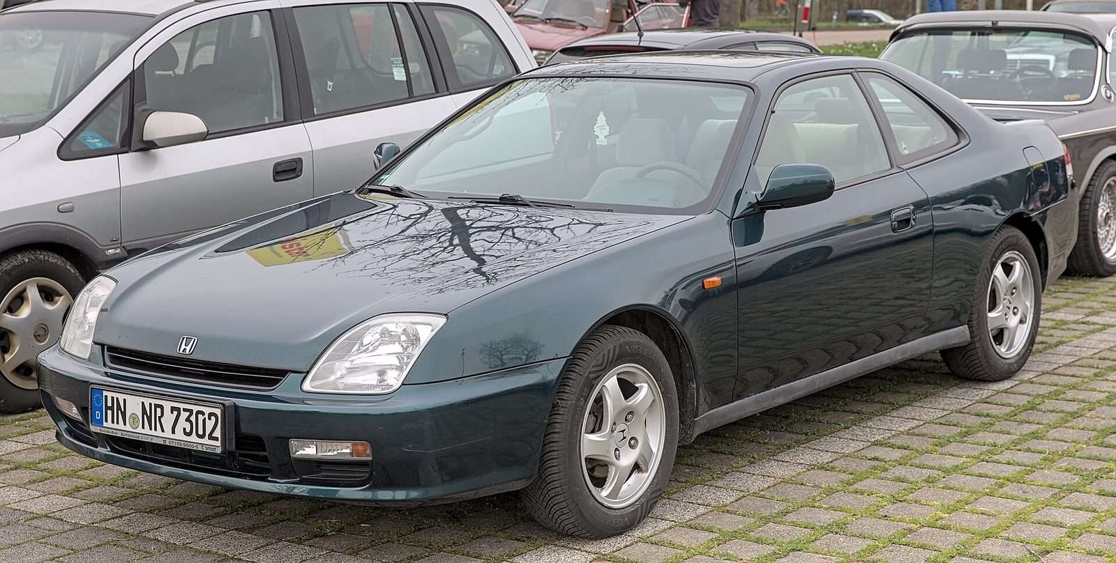 Fifth-generation Honda Prelude front three-quarter view