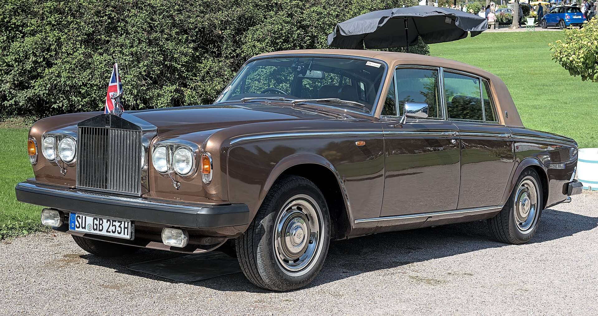 Rolls-Royce Silver Shadow II representing the Rare and Performance Rolls-Royce hub