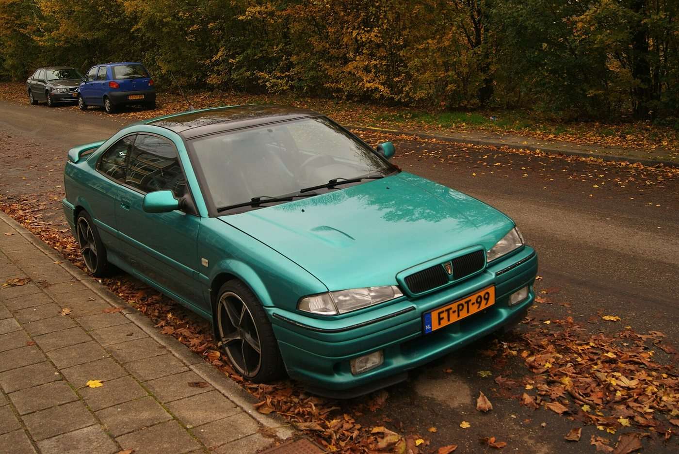 1992 Rover 220 Turbo Coupé rear three-quarter view