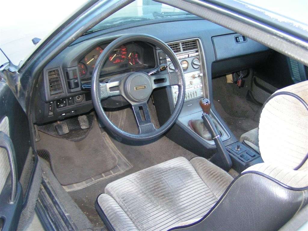 1985 Mazda RX-7 GSL interior