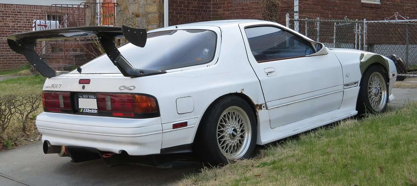 Mazda RX-7 FC rear three-quarter view