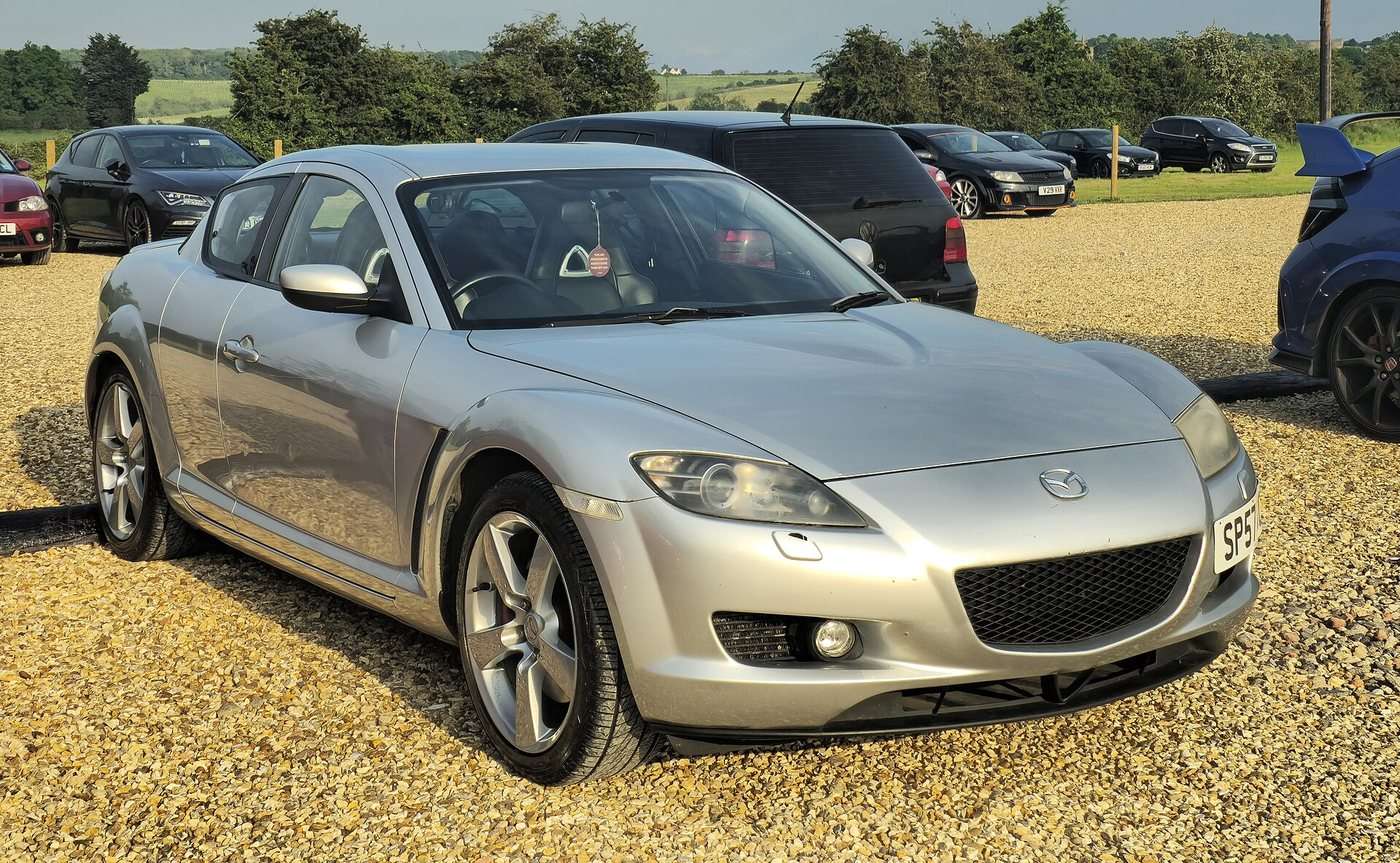 2008 Mazda RX-8 231PS front three-quarter view