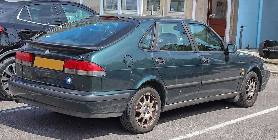 1998 Saab 9-3 hatchback rear view