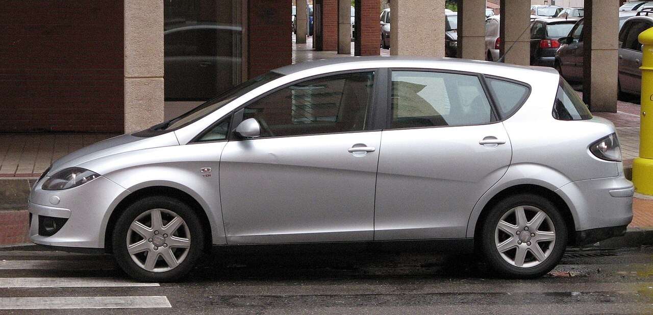 SEAT Toledo Mk3 side profile